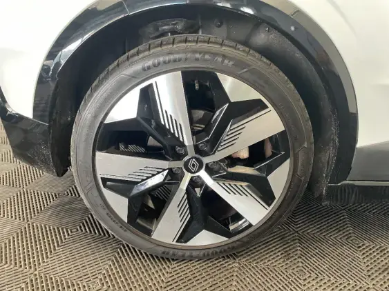 RENAULT MEGANE V - voiture d'occasion - Photo 23