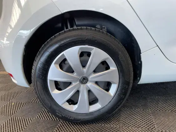 RENAULT ZOE - voiture d'occasion - Photo 23