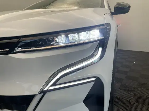 RENAULT MEGANE V - voiture d'occasion - Photo 20