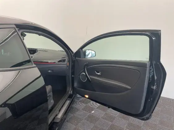 RENAULT MEGANE III - voiture d'occasion - Photo 20