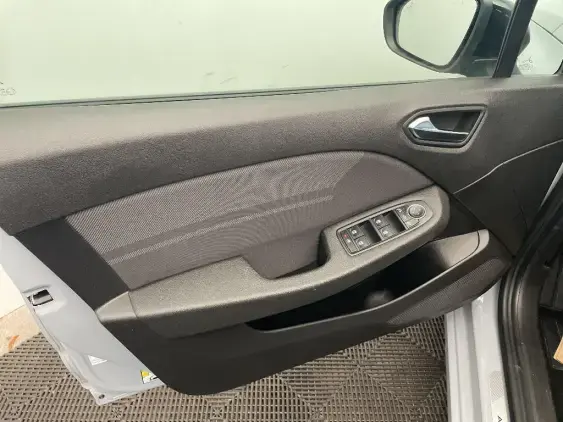 RENAULT CLIO V - voiture d'occasion - Photo 19