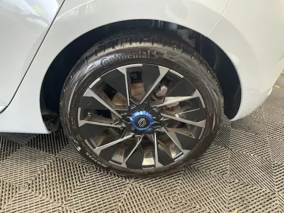 RENAULT CLIO V - voiture d'occasion - Photo 24