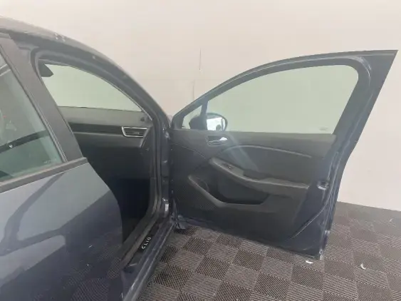 RENAULT CLIO V - voiture d'occasion - Photo 18