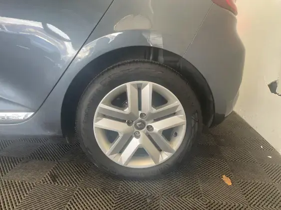 RENAULT CLIO V - voiture d'occasion - Photo 22