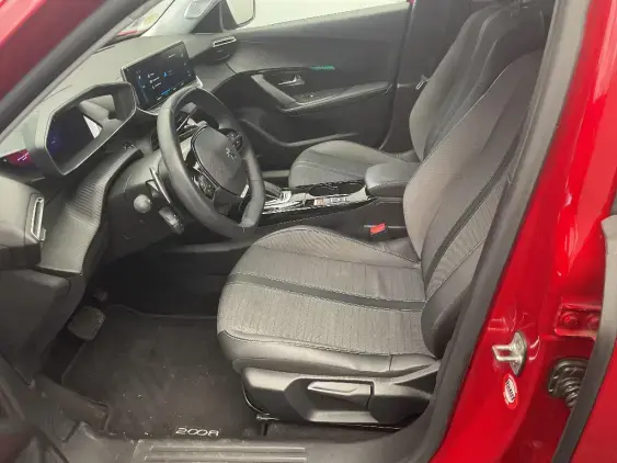 PEUGEOT 2008 II - voiture d'occasion - Photo 17