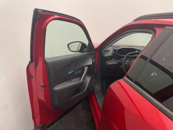 PEUGEOT 2008 II - voiture d'occasion - Photo 18