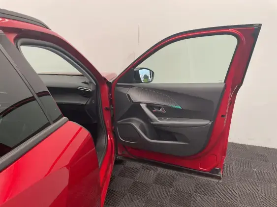 PEUGEOT 2008 II - voiture d'occasion - Photo 19