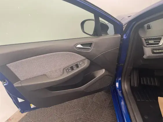 RENAULT CLIO V - voiture d'occasion - Photo 19