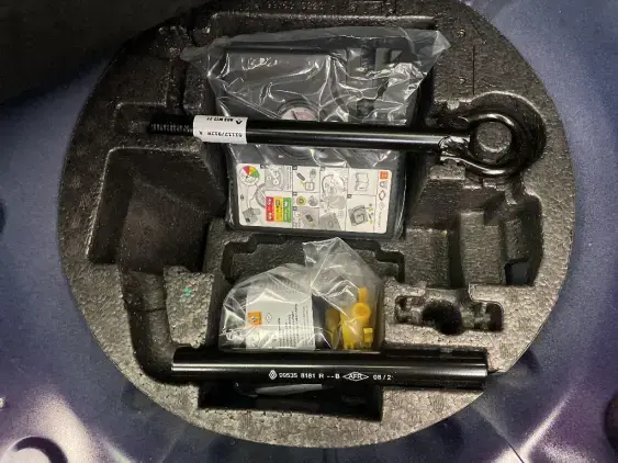 RENAULT ZOE - voiture d'occasion - Photo 17