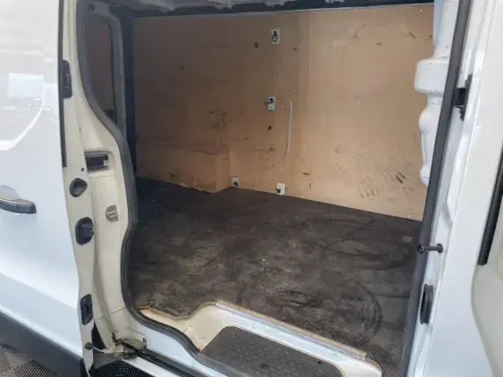 RENAULT TRAFIC III - voiture d'occasion - Photo 16