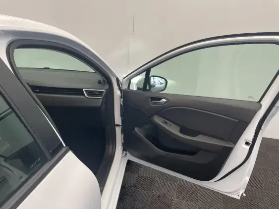 RENAULT CLIO V - voiture d'occasion - Photo 20