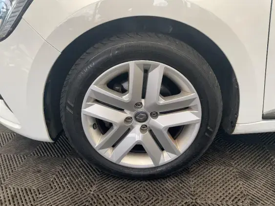 RENAULT CLIO V - voiture d'occasion - Photo 22