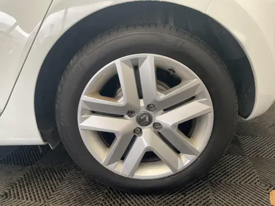 RENAULT CLIO V - voiture d'occasion - Photo 23