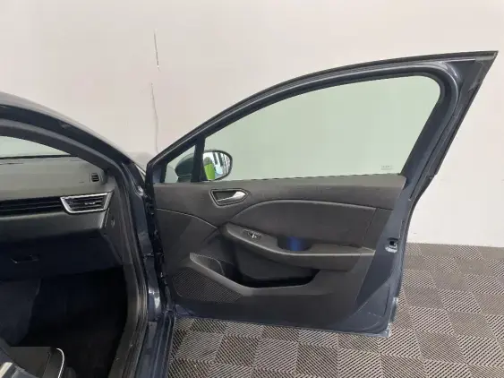 RENAULT CLIO V - voiture d'occasion - Photo 20