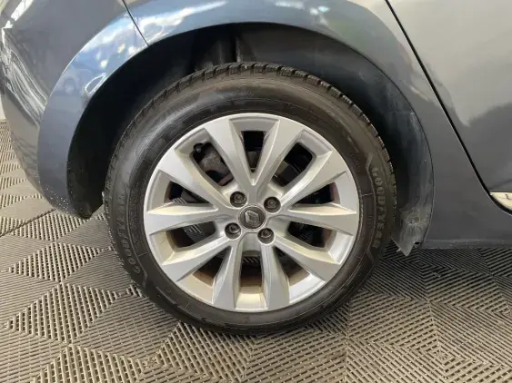 RENAULT CLIO V - voiture d'occasion - Photo 24