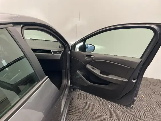 RENAULT CLIO V - voiture d'occasion - Photo 19