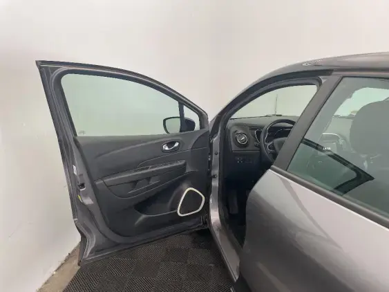 RENAULT CAPTUR - voiture d'occasion - Photo 18