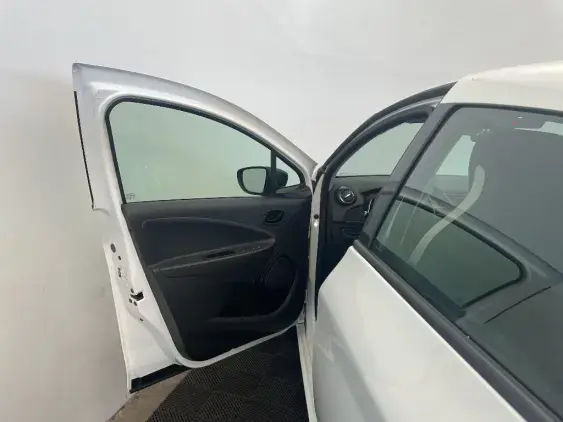 RENAULT ZOE - voiture d'occasion - Photo 17