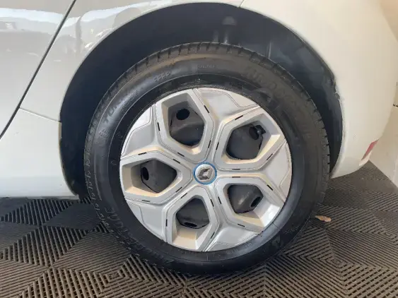 RENAULT ZOE - voiture d'occasion - Photo 22