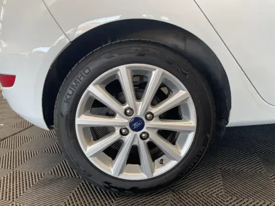 FORD FIESTA VI - voiture d'occasion - Photo 25