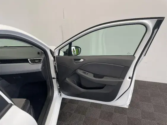 RENAULT CLIO V - voiture d'occasion - Photo 20