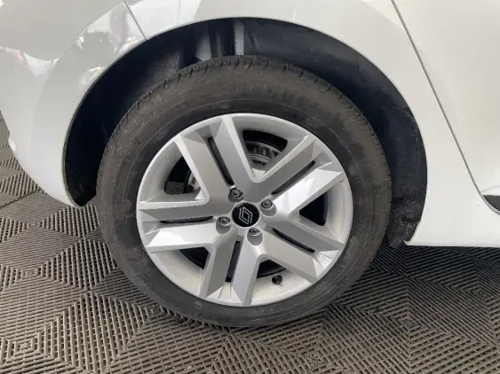 RENAULT CLIO V - voiture d'occasion - Photo 24