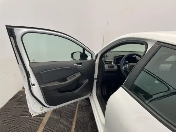 RENAULT CLIO V - voiture d'occasion - Photo 19