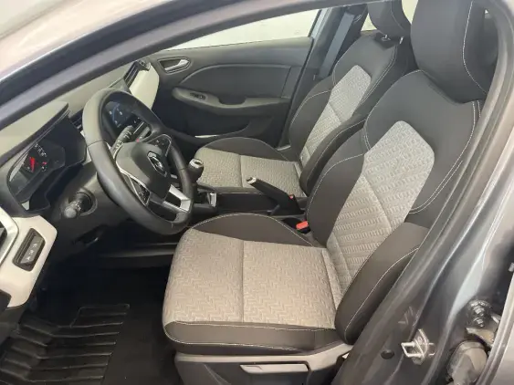 RENAULT CLIO V - voiture d'occasion - Photo 18