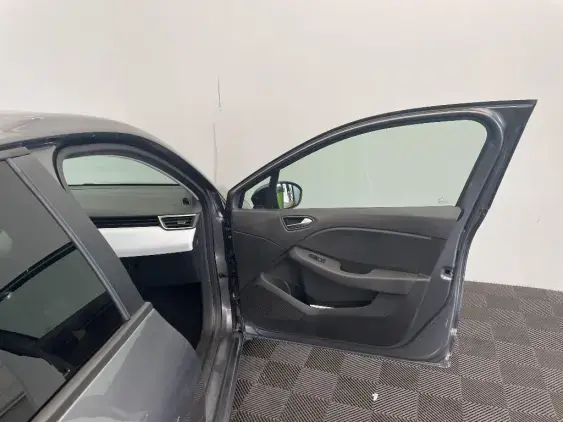 RENAULT CLIO V - voiture d'occasion - Photo 20