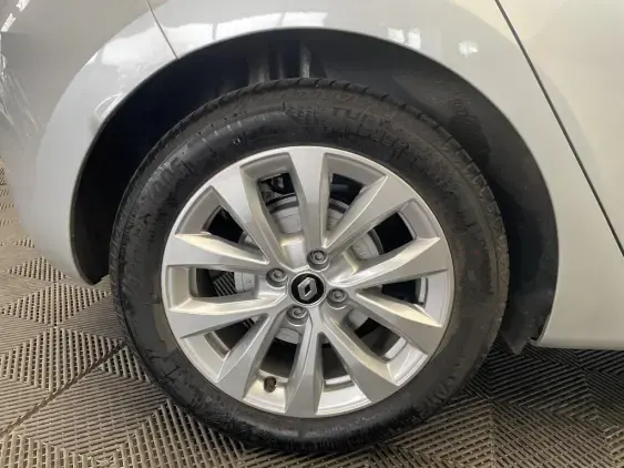 RENAULT CLIO V - voiture d'occasion - Photo 25