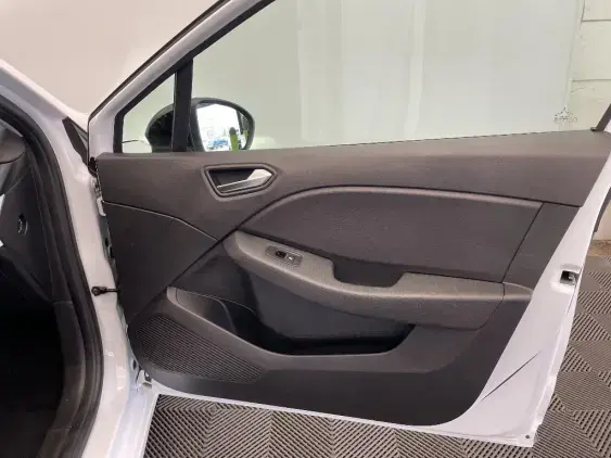 RENAULT CLIO V - voiture d'occasion - Photo 20