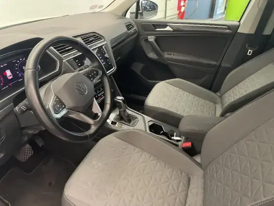VOLKSWAGEN TIGUAN II - voiture d'occasion - Photo 17