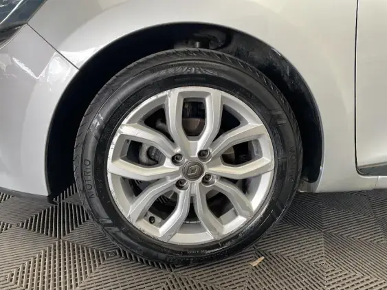 RENAULT CLIO IV - voiture d'occasion - Photo 22