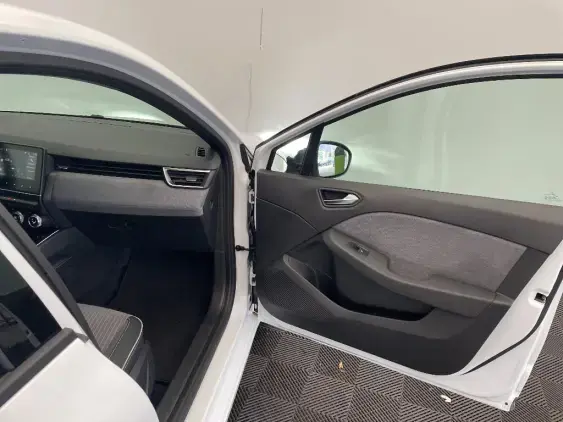 RENAULT CLIO V - voiture d'occasion - Photo 19