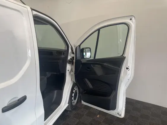 RENAULT TRAFIC FG III - voiture d'occasion - Photo 17