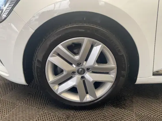 RENAULT CLIO V - voiture d'occasion - Photo 22