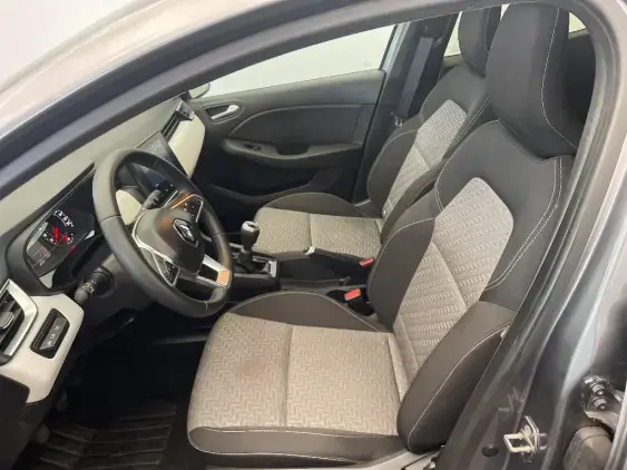 RENAULT CLIO V - voiture d'occasion - Photo 18