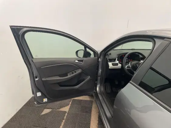 RENAULT CLIO V - voiture d'occasion - Photo 19