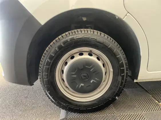 RENAULT MASTER III - voiture d'occasion - Photo 22