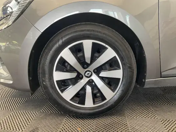 RENAULT CLIO V - voiture d'occasion - Photo 21