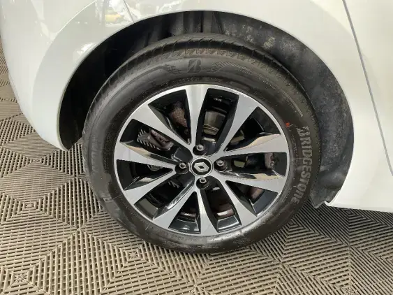 RENAULT CLIO V - voiture d'occasion - Photo 25