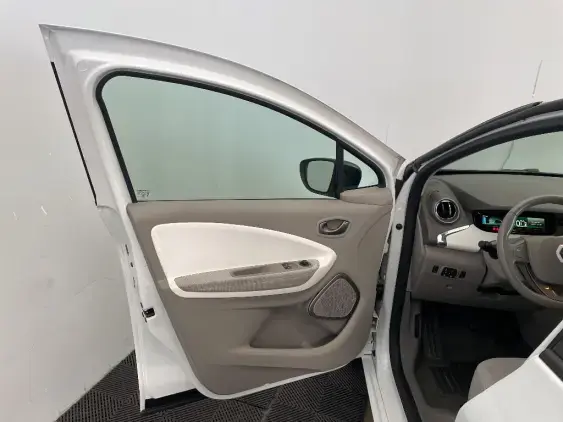 RENAULT ZOE - voiture d'occasion - Photo 18