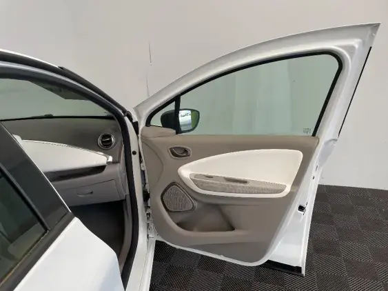 RENAULT ZOE - voiture d'occasion - Photo 19