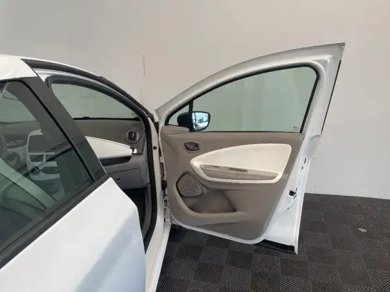 RENAULT ZOE - voiture d'occasion - Photo 19