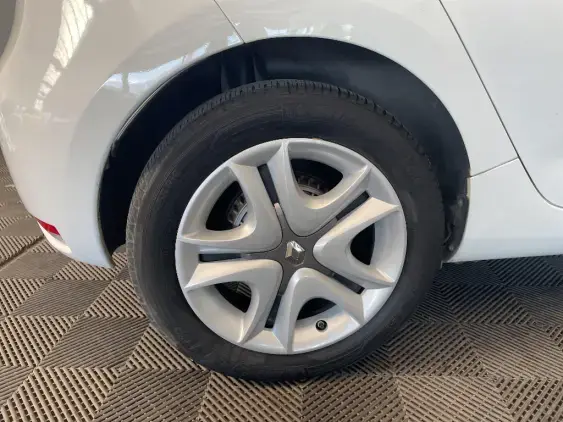 RENAULT ZOE - voiture d'occasion - Photo 24