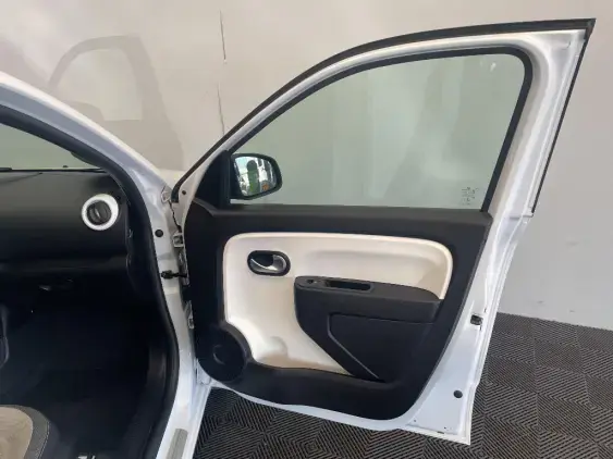 RENAULT TWINGO ELECTRIQUE III - voiture d'occasion - Photo 18