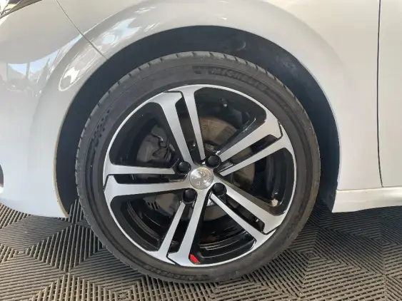 PEUGEOT 208 - voiture d'occasion - Photo 23