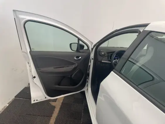 RENAULT ZOE - voiture d'occasion - Photo 18