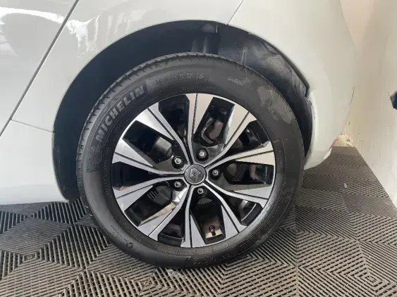 RENAULT ZOE - voiture d'occasion - Photo 23