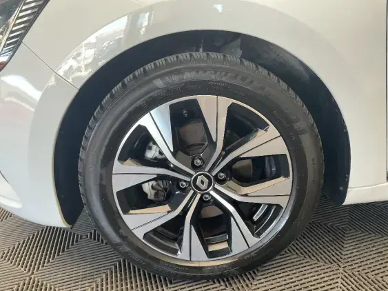 RENAULT CLIO V - voiture d'occasion - Photo 22